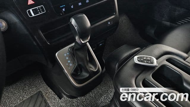 Hyundai Staria 2021 — фото 9 из 20