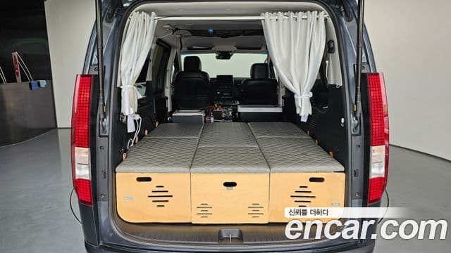 Hyundai Staria 2021 — ფოტო 30/31