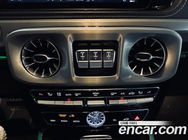 Mercedes-Benz G-Class 2021 — Photo 18/20