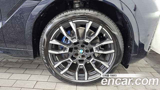 BMW X6 2025 — Photo 28/34