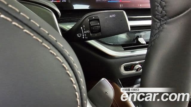 BMW X6 2025 — Photo 23/34