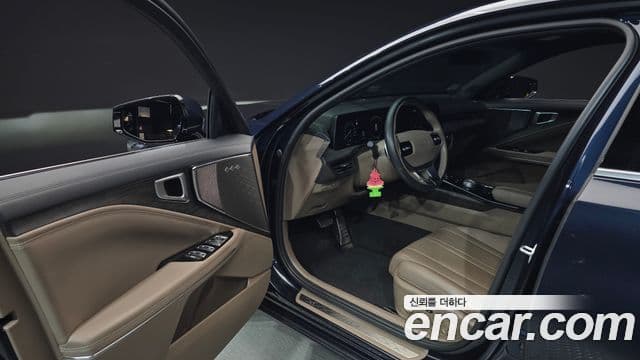Kia K8 2023 — Şəkil 10/20