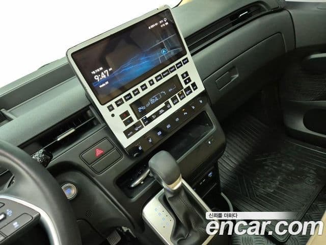 Hyundai Staria 2024 — Фото 16/19