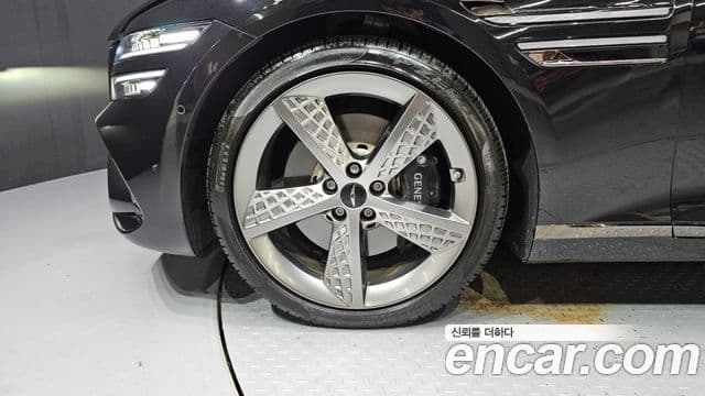 Genesis Electrified G80 2024 — ფოტო 5/20