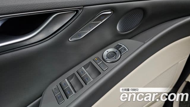 Genesis Electrified G80 2024 — ფოტო 18/20