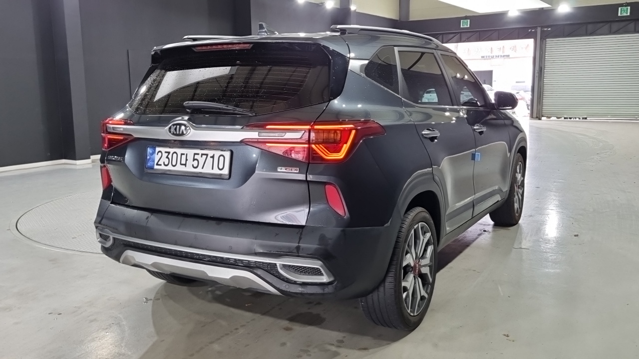 Kia Seltos 2020 — Фото 2/18