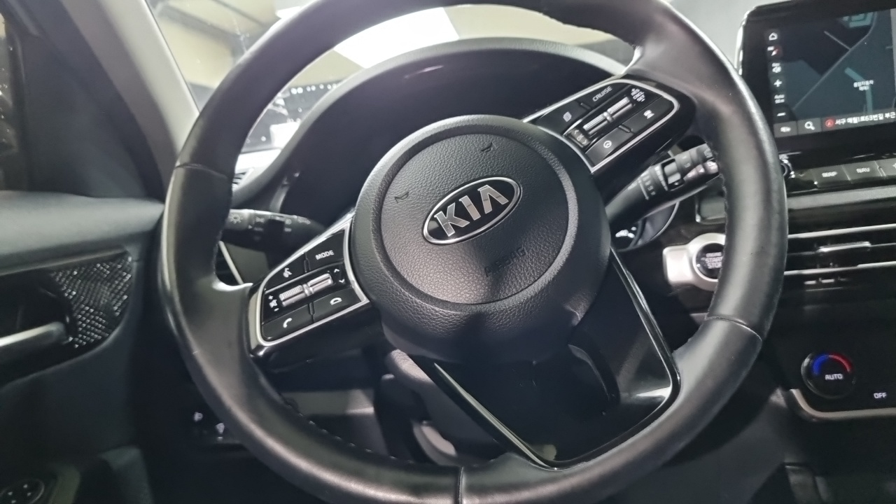 Kia Seltos 2020 — Фото 6/18