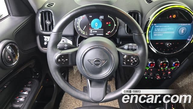 Mini Cooper Countryman 2023 — Фото 13/20