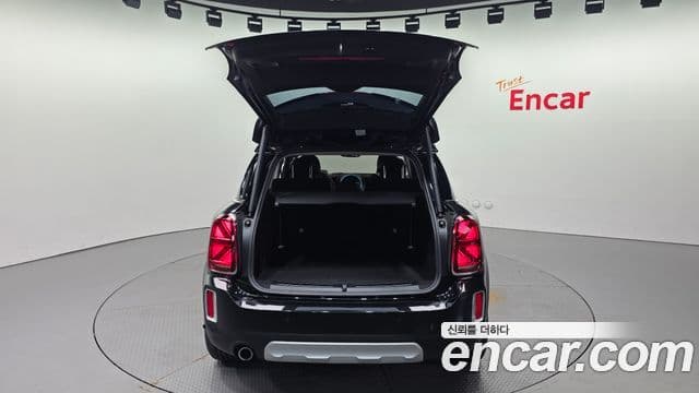 Mini Cooper Countryman 2023 — Фото 18/20