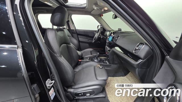 Mini Cooper Countryman 2023 — Photo 11/33