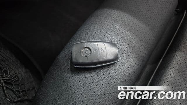 Mercedes-Benz C-Class 2021 — Şəkil 17/20