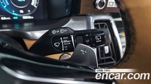 Kia Sorento 2023 — фото 17 из 20