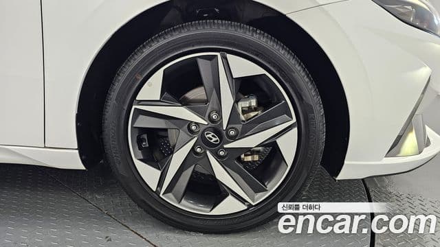 Hyundai Avante 2023 — ფოტო 5/20