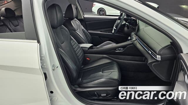 Hyundai Avante 2023 — ფოტო 10/20