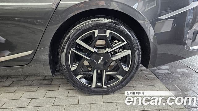 Kia K8 2025 — Photo 23/34