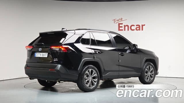 Toyota RAV4 2024 — Şəkil 2/20