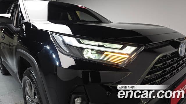 Toyota RAV4 2024 — Photo 9/33