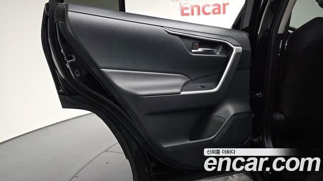 Toyota RAV4 2024 — Photo 27/33