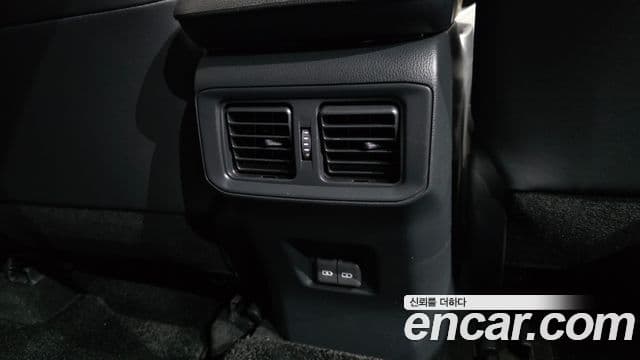 Toyota RAV4 2024 — Photo 18/33