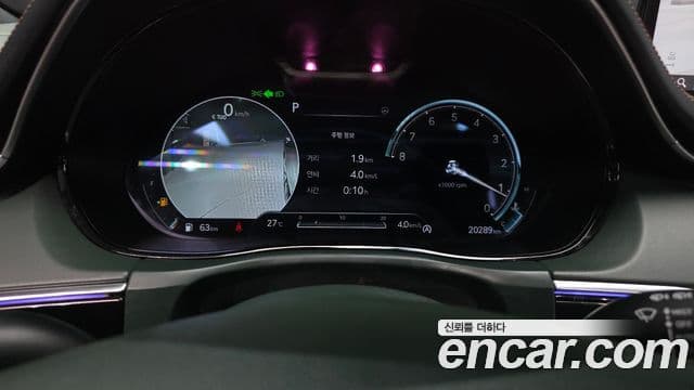 Genesis GV70 2023 — ფოტო 8/20
