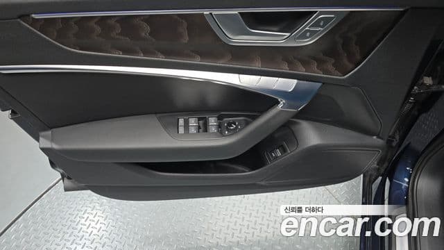Audi A6 2020 — ფოტო 25/35