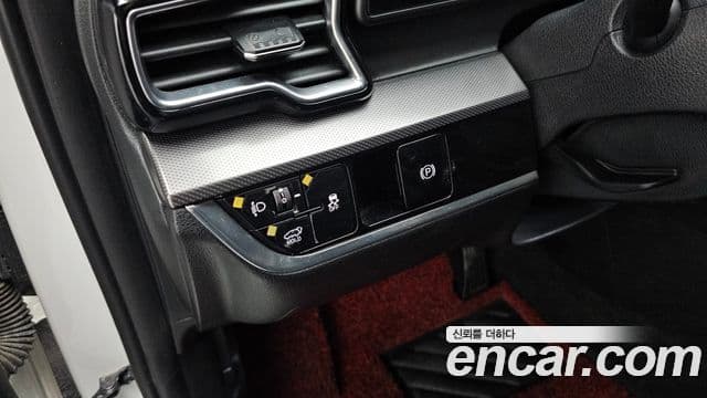 Kia Sportage 2021 — ფოტო 19/20