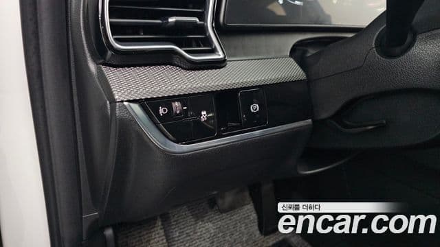 Kia Sportage 2021 — ფოტო 17/20