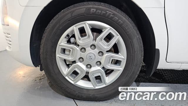 Hyundai Staria 2022 — ფოტო 5/20