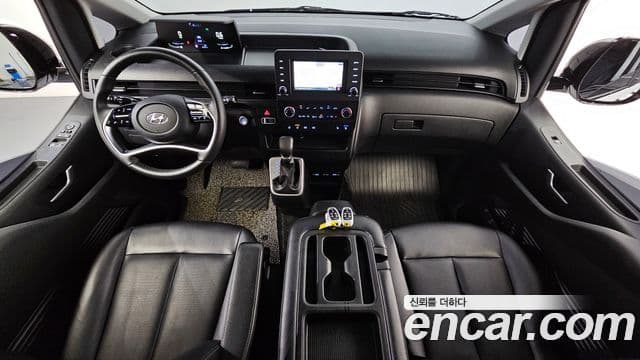 Hyundai Staria 2022 — ფოტო 7/20