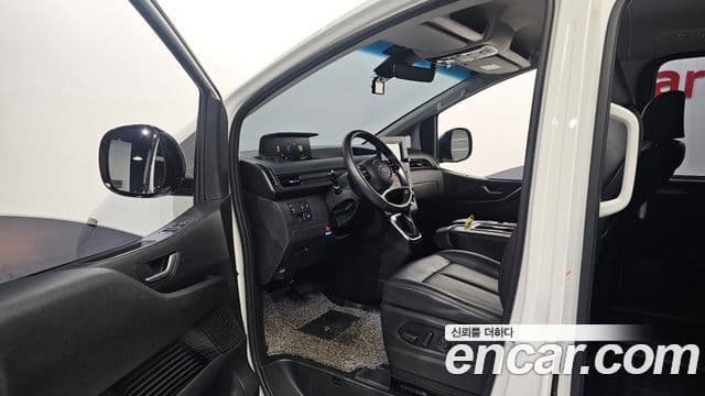 Hyundai Staria 2022 — ფოტო 10/20