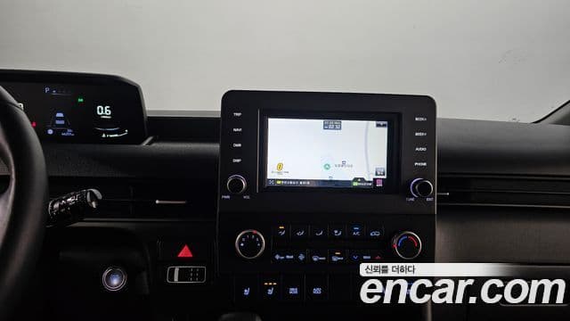 Hyundai Staria 2022 — ფოტო 14/20