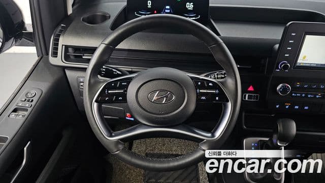 Hyundai Staria 2022 — ფოტო 15/20