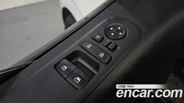 Hyundai Staria 2022 — Şəkil 8/32