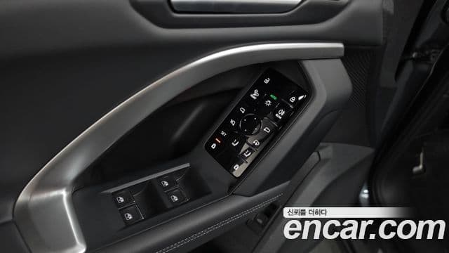 Audi Q5 2025 — фото 15 из 20