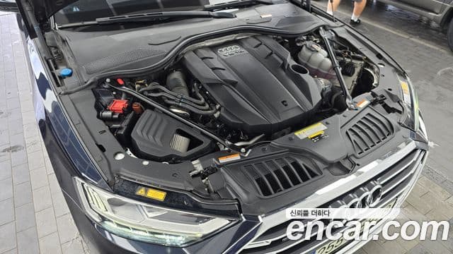 Audi A8 2021 — ფოტო 6/20