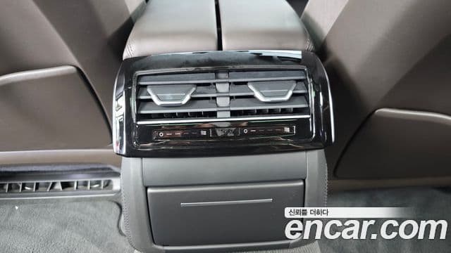 Audi A8 2021 — Photo 3/35