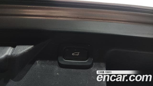 Land Rover Discovery Sport 2020 — ფოტო 18/20
