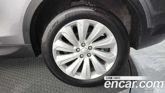 Land Rover Discovery Sport 2020 — Photo 6/36