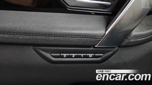 Land Rover Discovery Sport 2020 — Photo 28/36