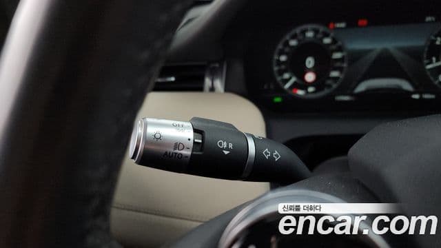 Land Rover Discovery Sport 2020 — Photo 22/36
