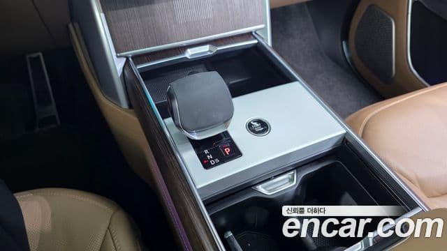 Land Rover Range Rover 2025 — ფოტო 7/20