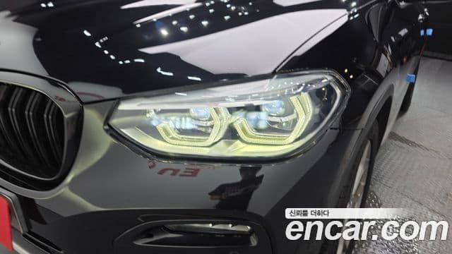 BMW X4 2021 — Şəkil 29/33