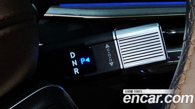 Hyundai Grandeur 2023 — ფოტო 9/20