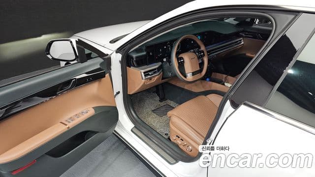 Hyundai Grandeur 2023 — ფოტო 11/20