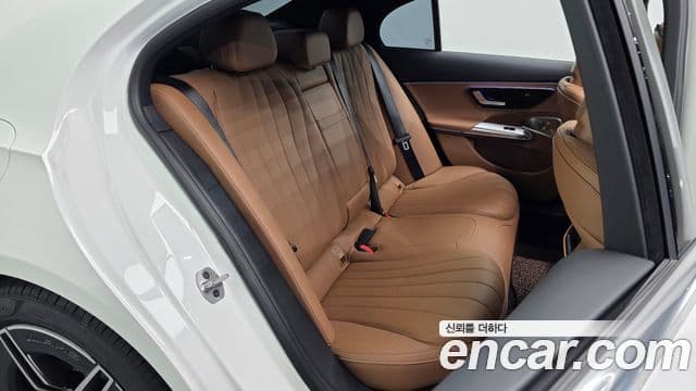 Mercedes-Benz E-Class 2026 — ფოტო 11/20