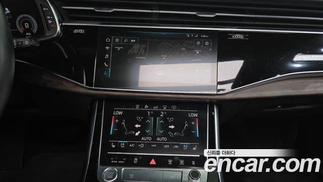 Audi Q7 2020 — ფოტო 13/20