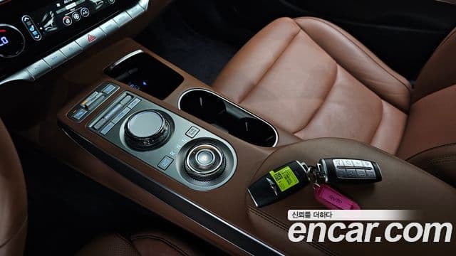 Genesis GV70 2023 — Şəkil 9/20