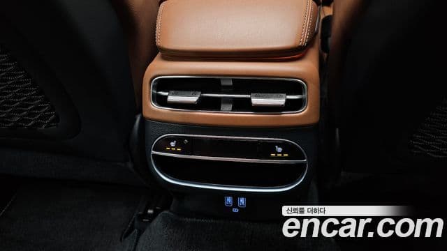 Genesis GV70 2023 — Şəkil 19/20