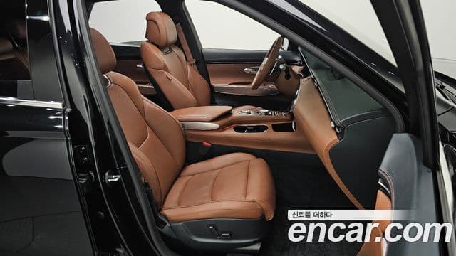 Genesis GV70 2023 — ფოტო 23/37