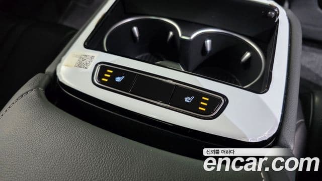 Genesis Electrified G80 2022 — ფოტო 19/20